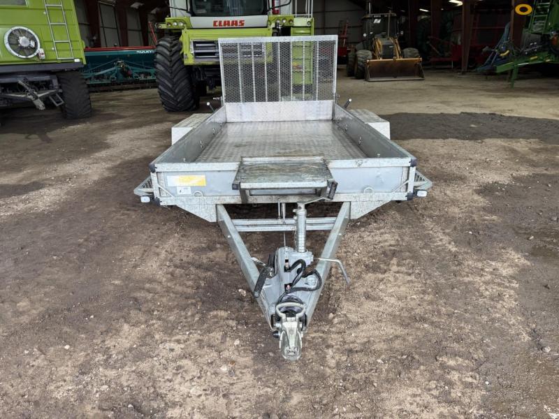 Variant 3518m4 machine trailer 2