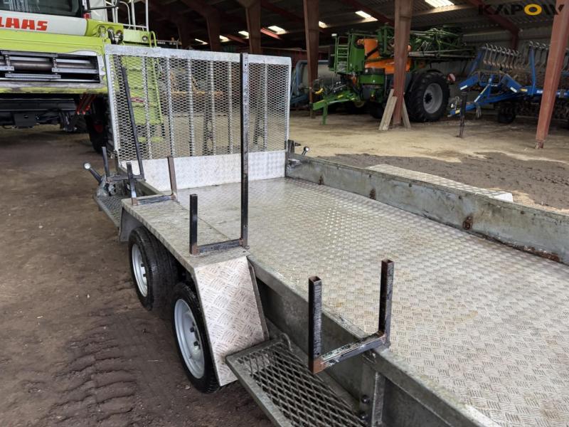 Variant 3518m4 machine trailer 16