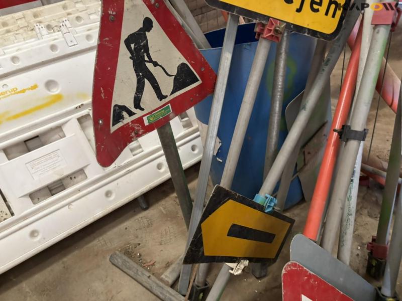 Road signs 7
