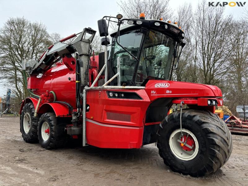 Self-propelled Vervaet Hydro Trike slurry tanker 3