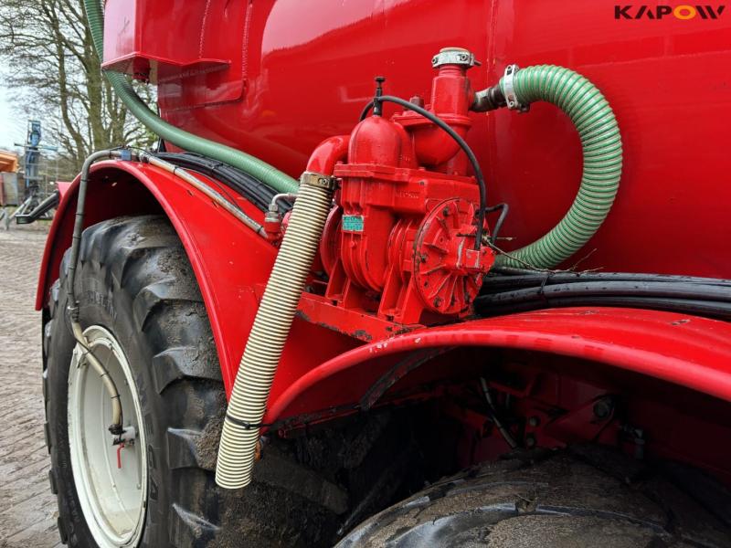 Self-propelled Vervaet Hydro Trike slurry tanker 47