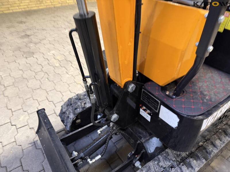 Vicsec VC 13D mini excavator 22