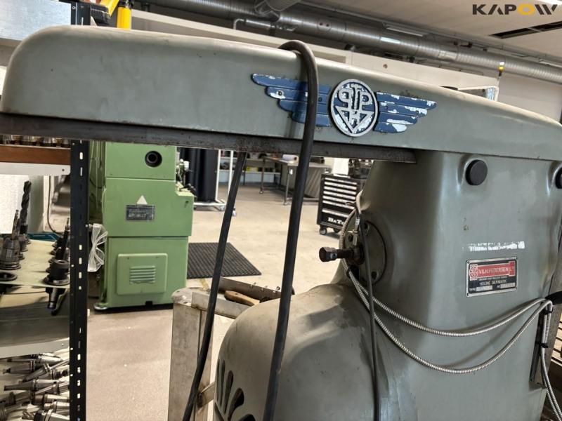Vilh. Pedersen P11 milling machine 22