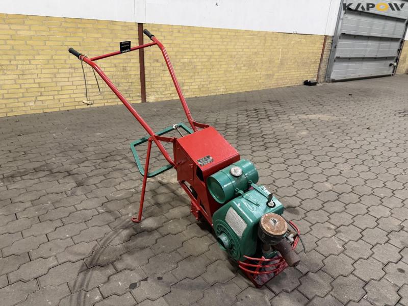 Villiers one-wheeled tool carrier 3