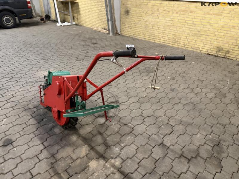 Villiers one-wheeled tool carrier 7