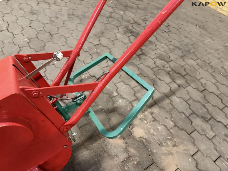 Villiers one-wheeled tool carrier 18