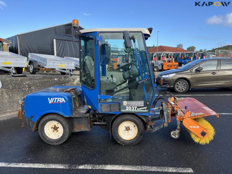 Vitra 2037 tool carrier with sweeper 4