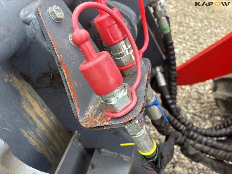 VM Loader 1026 LXC skid steer loader 16