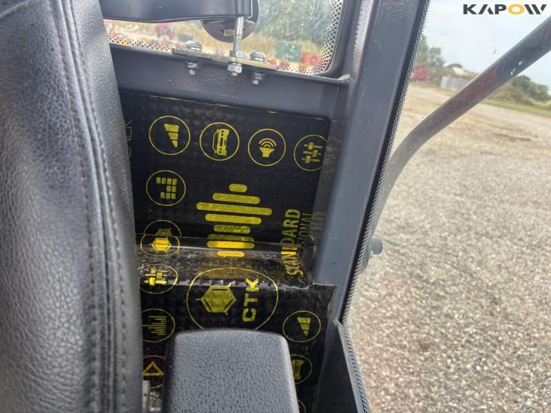 VM Loader 1026 LXC skid steer loader 46