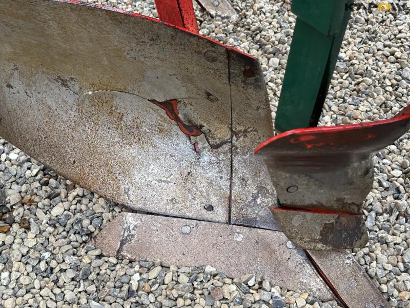 Vogel & Noot u furrow reversible plough 16