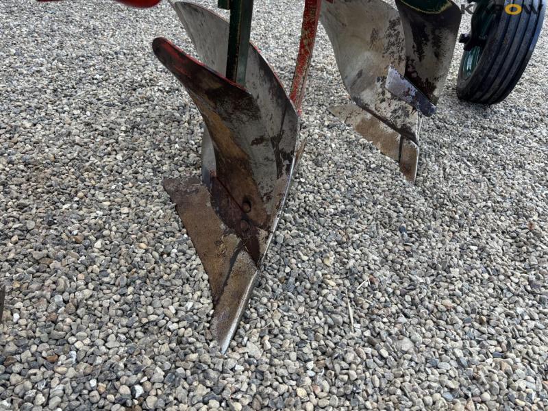 Vogel & Noot u furrow reversible plough 20