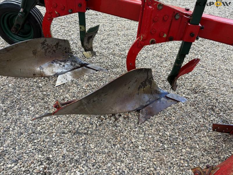 Vogel & Noot u furrow reversible plough 34