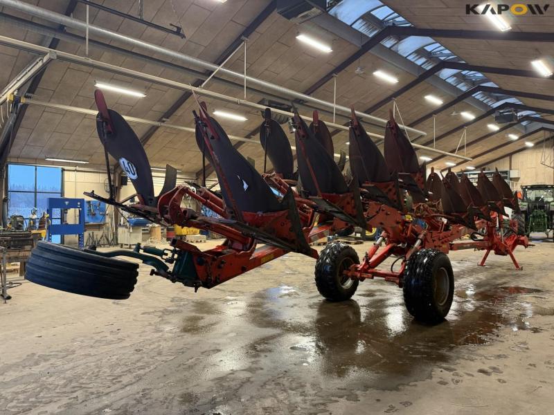 Vogel and Noot 8 furrow reversible plough 4