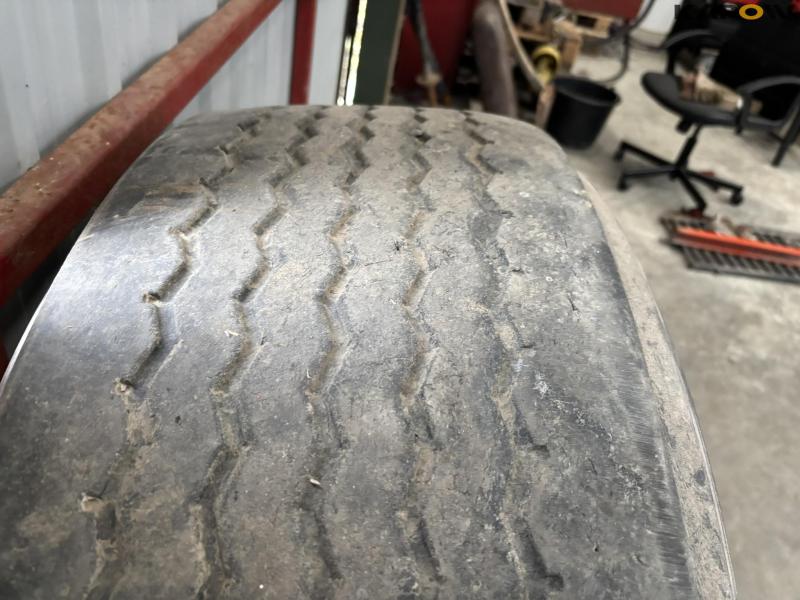 Wagon Tires 425/65-22.5 5