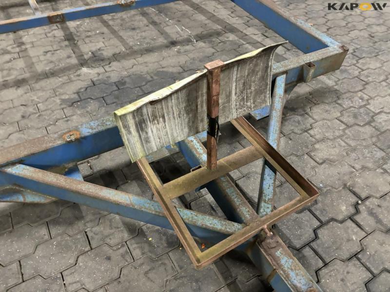 Cart with frame 17