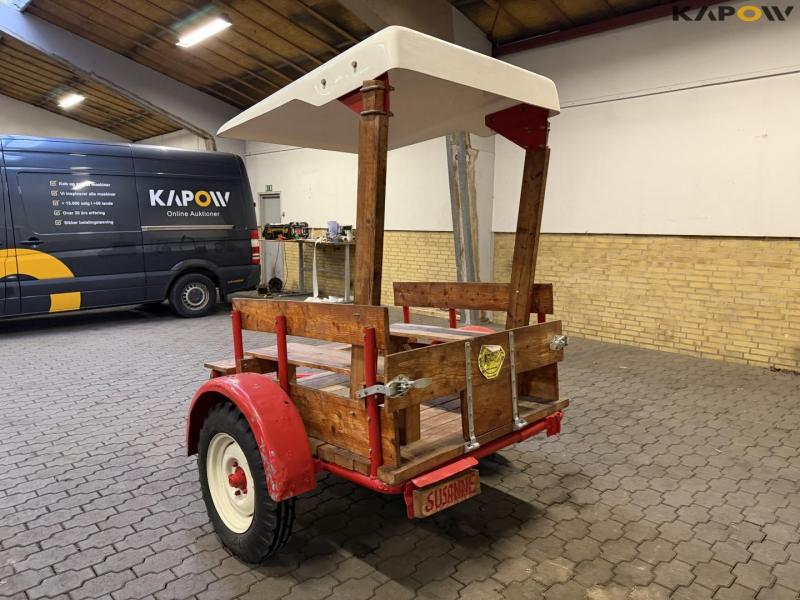 Carriage with seating 7