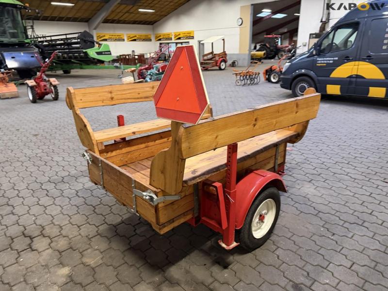 Carriage with seating 5