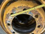 Wagon wheel 265/70-19.5 6