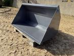 Volume bucket with Weidemann hitch 1