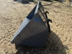 Volume bucket with Weidemann hitch 8