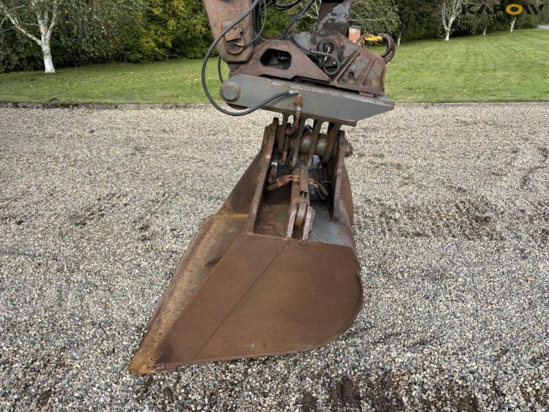 Åkerman EC 300 excavator 12