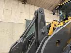 Volvo L110G loader 10