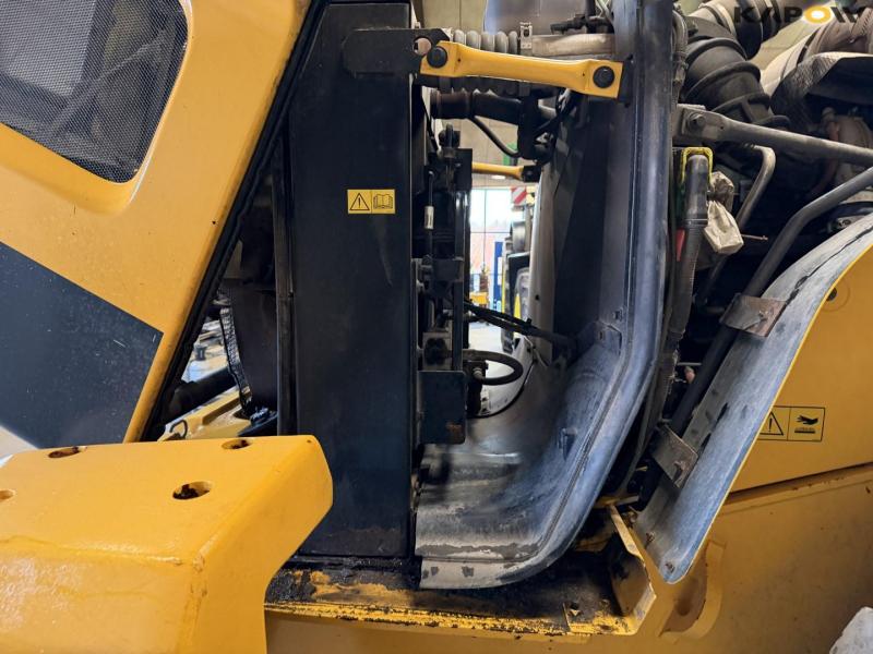 Volvo L110G loader 52