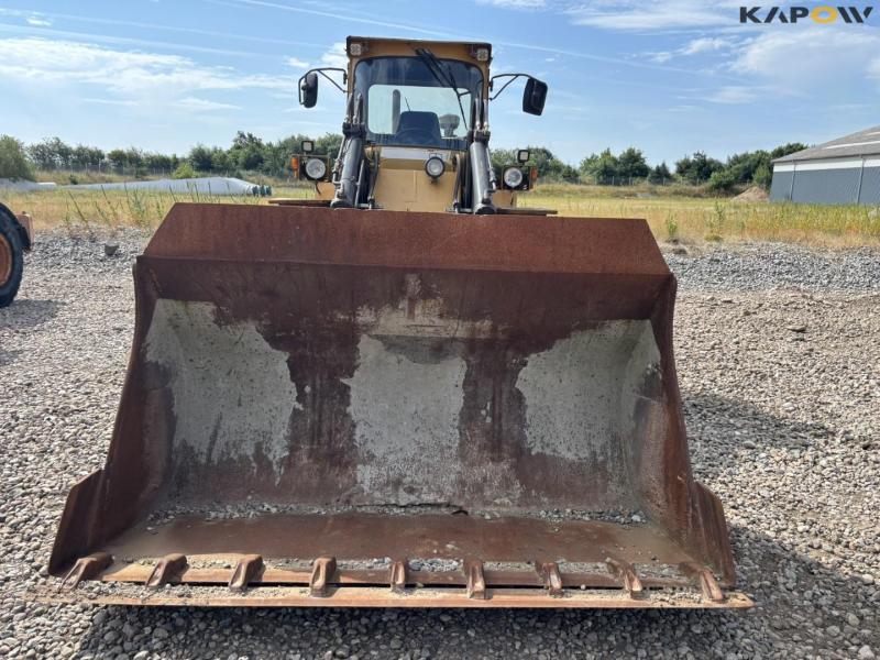 Volvo L90 wheel loader 2