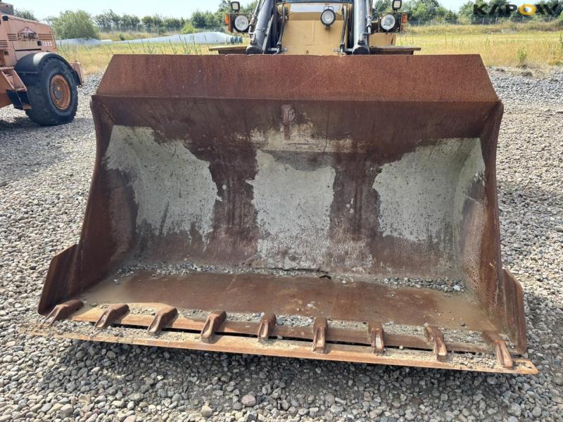 Volvo L90 wheel loader 10