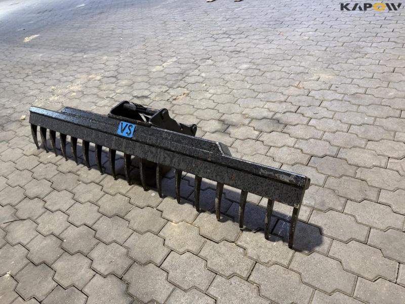 VS rake Hydrema hitch 4