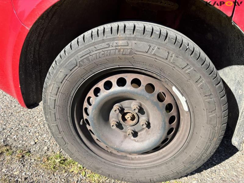 VW Caravelle 2.0 TDI bus 9 people 43