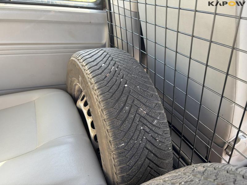 VW Caravelle 2.0 TDI bus 9 people 60