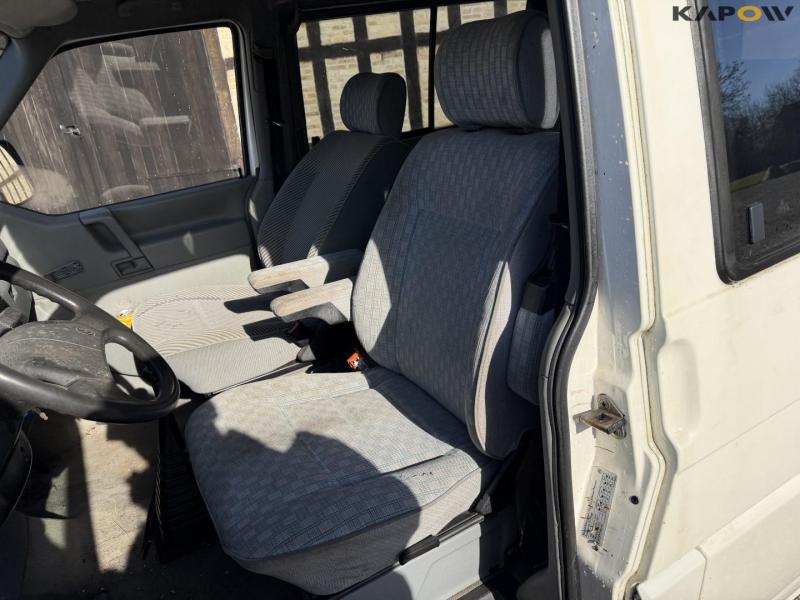 VW Caravelle passenger car 15