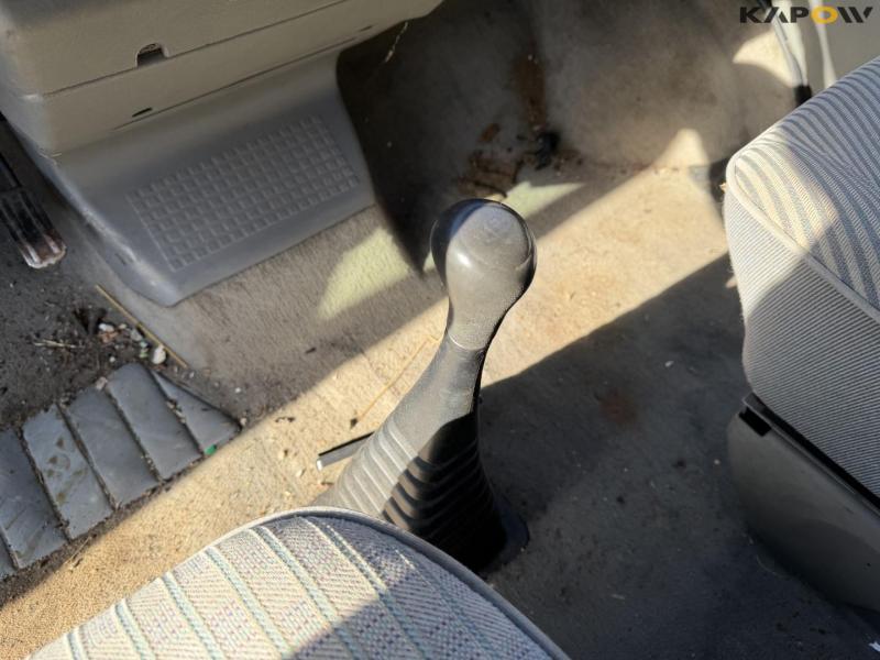 VW Caravelle passenger car 19