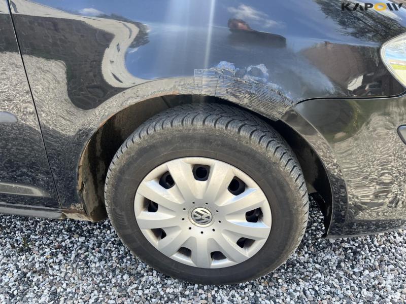 VW Touran 1.6 passenger car 12