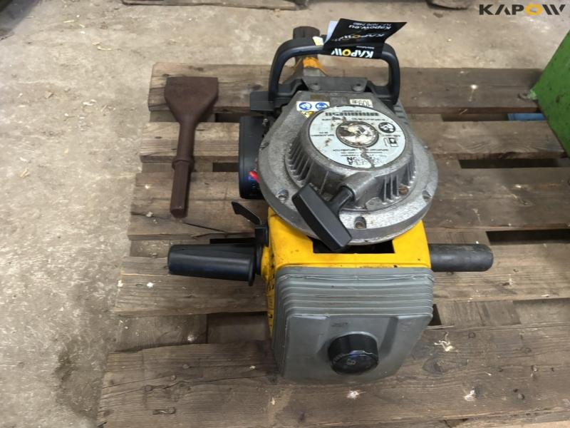 Wacker Neuson BH23 hammer 4