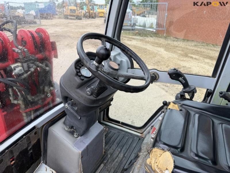 Weidemann 1770 skid steer loader 24