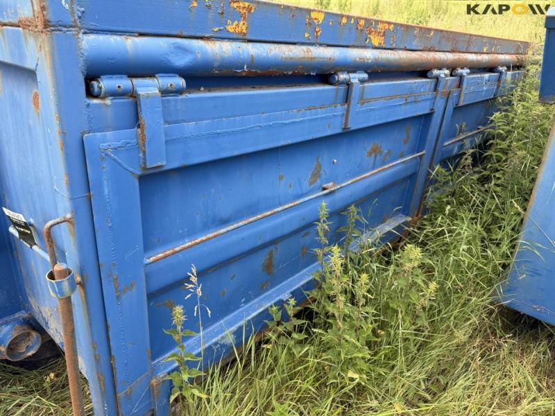 Wire hoist container 8