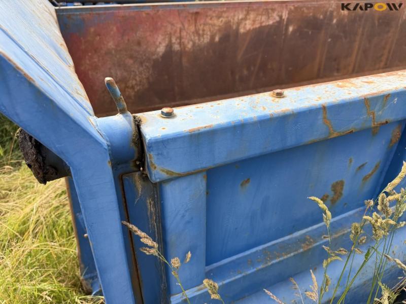Wire hoist container 11