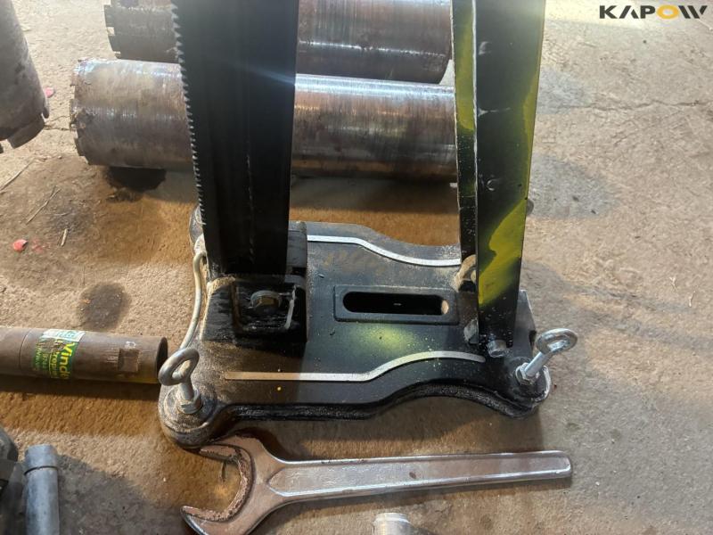 Worker core drilling machine with equipment 16