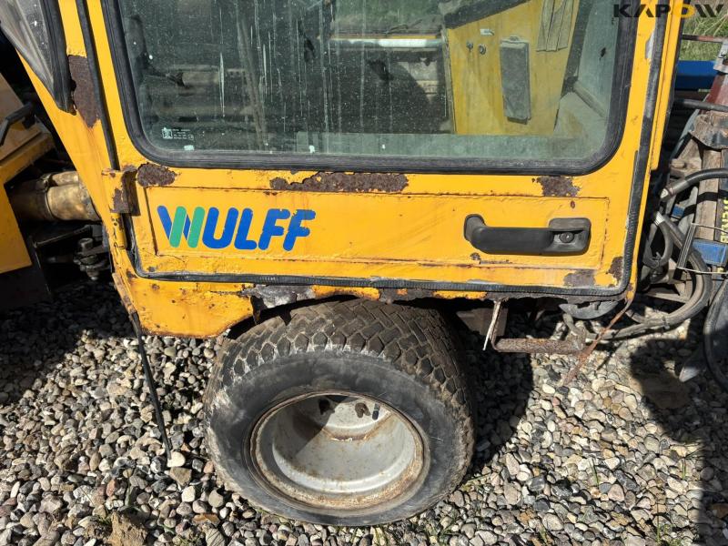 Wulff 400 tool carrier with broom 26