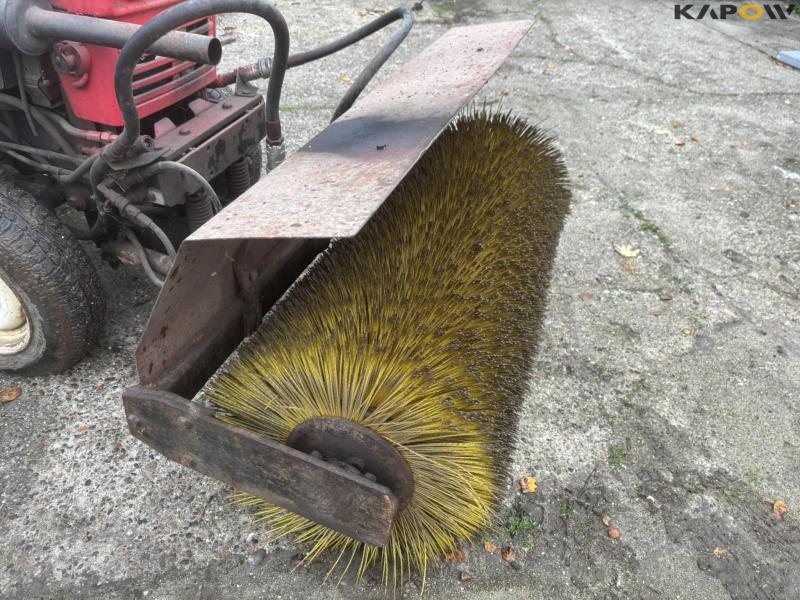 Yanmar 155 D tractor 4WD with broom 13