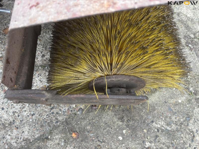 Yanmar 155 D tractor 4WD with broom 14