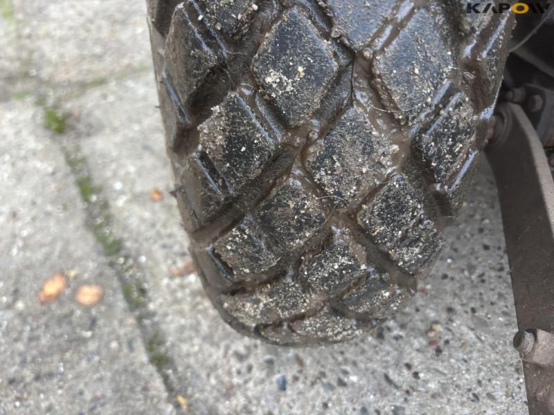 Yanmar 155 D tractor 4WD with broom 38