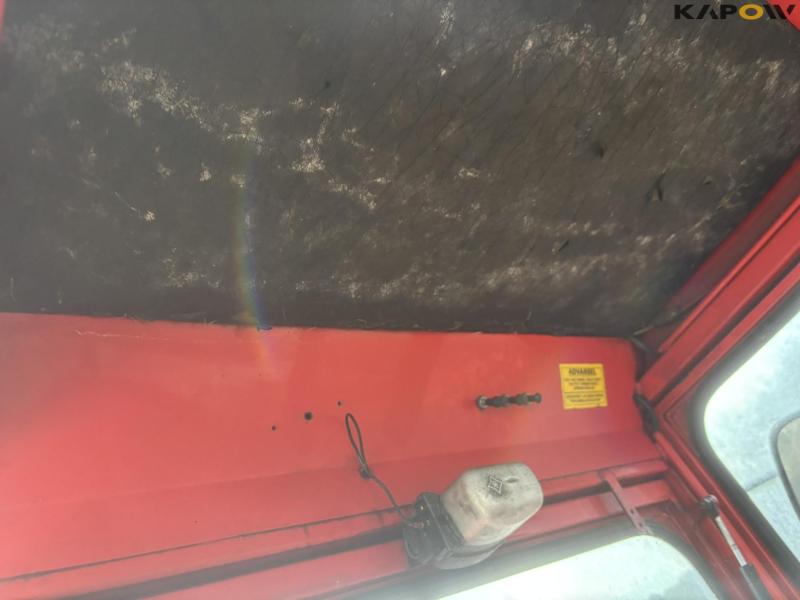 Yanmar 155 D tractor 4WD with broom 53