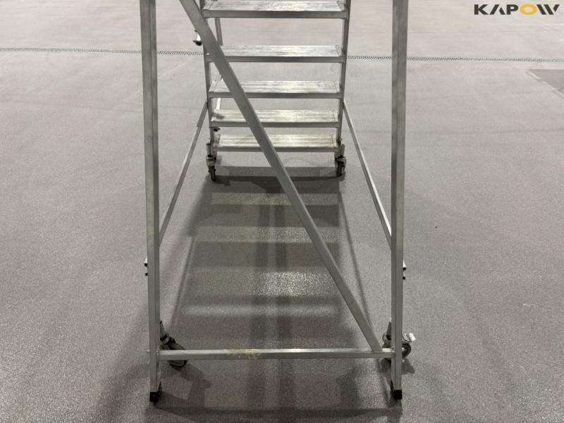 Zarges EN 131-7 platform ladder 18