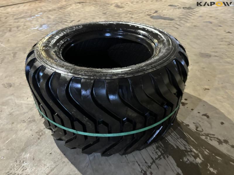 550/45-22.5 tires 5