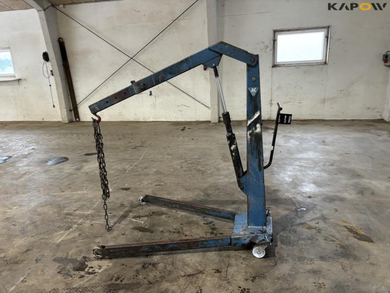 AC workshop crane 9