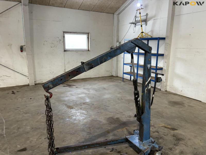 AC workshop crane 10