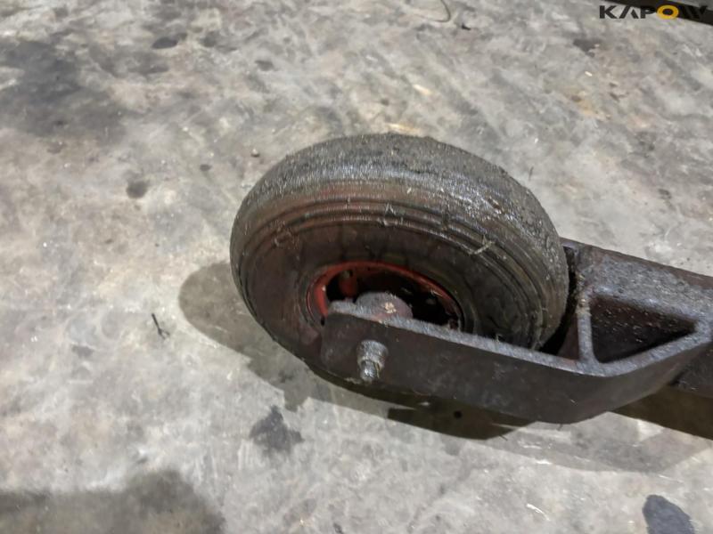 AC workshop crane 17